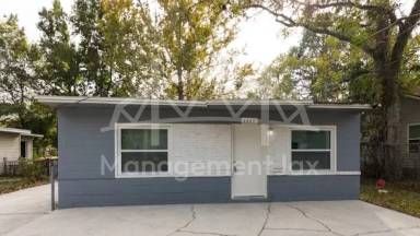 Main picture of 1842 W 26th St