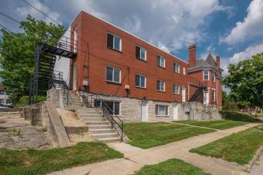 Main picture of 318 E 15th Ave
