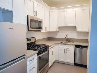 Main picture of 220 E Valencia Ave