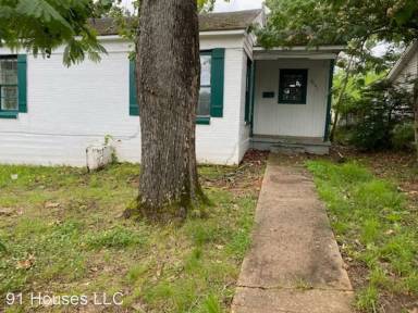 Main picture of 3501 Hardy St