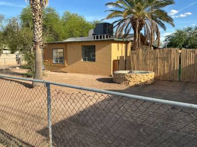 Main picture of 455 W Thurber Rd