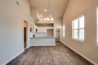 Main picture of 707 Wheatfield Dr