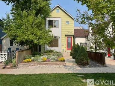 Main picture of 3639 Mariposa St