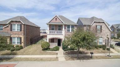 Main picture of 1602 Wellington Dr