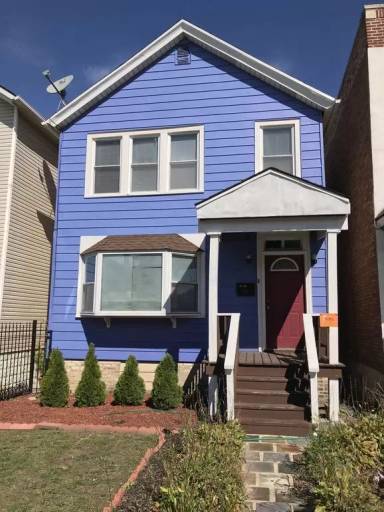 Main picture of 2436 W Fillmore St