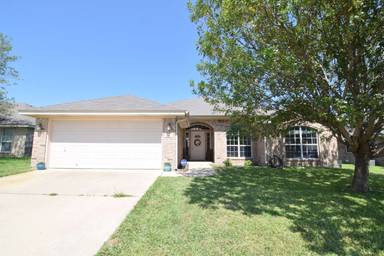 Main picture of 2902 Bachelor Button Blvd