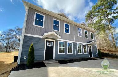 Main picture of 624 Tanner Rd