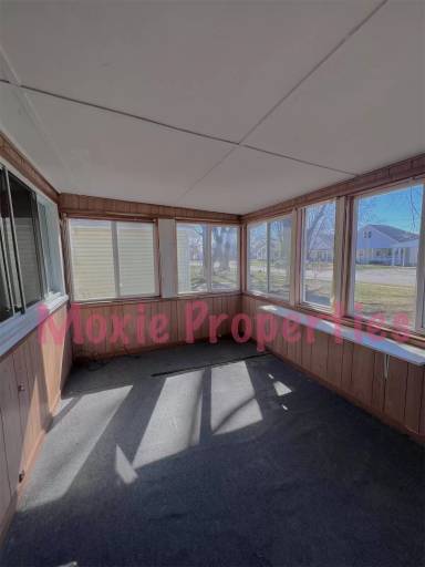 Main picture of 1714 N Lindsay St