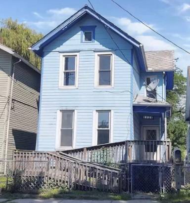 Main picture of 1125 E Bancroft St
