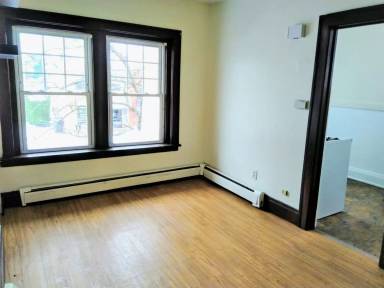Main picture of 2933 Delaware Ave