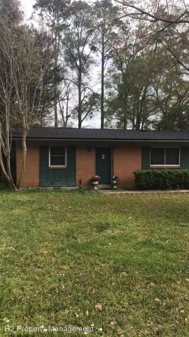 Main picture of 821 Essex Dr