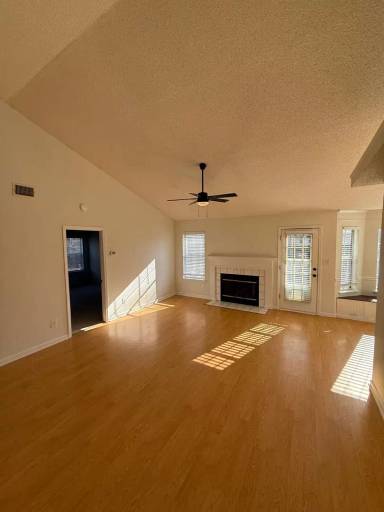 Main picture of 4004 Brookforest Ln