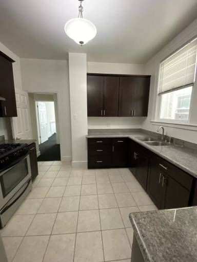 Main picture of 4405 California St