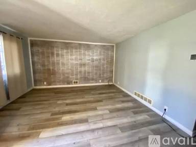 Main picture of 5696 Pleasant St