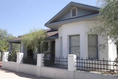 Main picture of 427 S 4th Ave