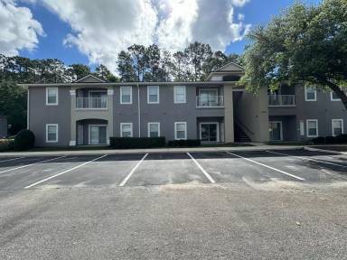 Main picture of 6051 Maggies Cir