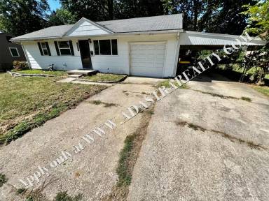 Main picture of 4808 Appleton Ave