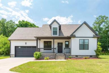 Main picture of 5703 Grubb Rd
