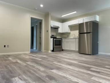 Main picture of 600 E University Ave