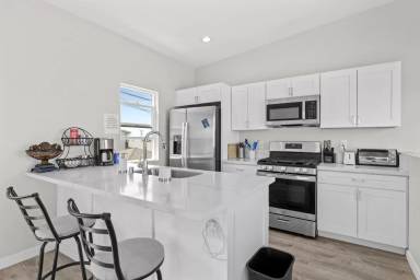 Main picture of 5617-5621 Dorothy Drive
