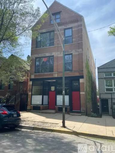 Main picture of 1628 N Marshfield Ave