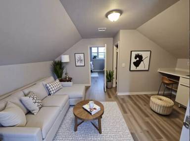 Main picture of 1719 W Craig Pl