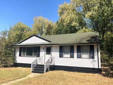 Main picture of 5616 Kendall Rd