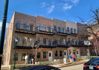 Main picture of 811 Douglas St