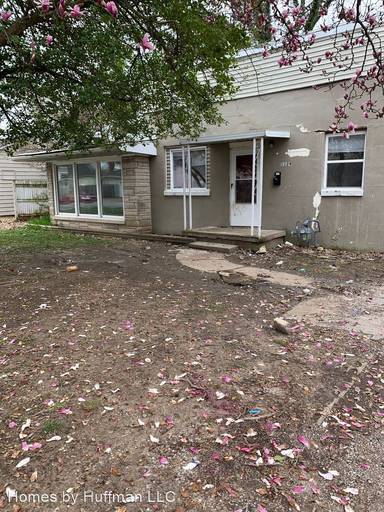 Main picture of 1129 S Bennighof Ave