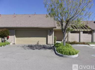 Main picture of 425 Acacia St