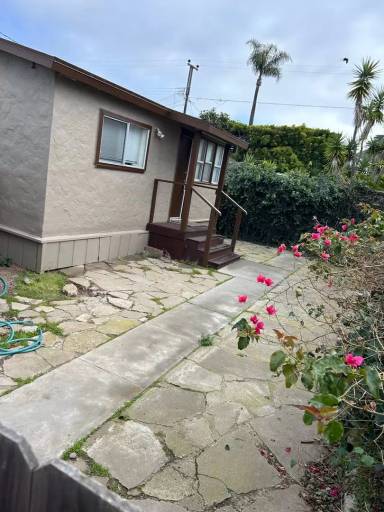 Main picture of 410 Tulare Ave
