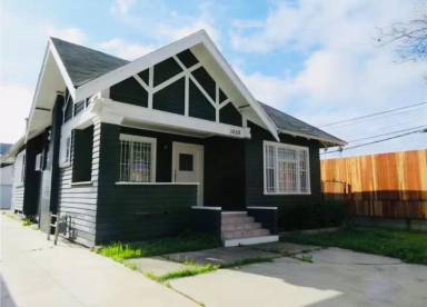 Main picture of 1659 Roosevelt Ave