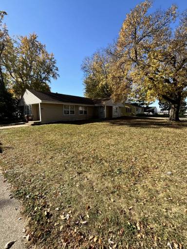 Main picture of 1011 40th Ave