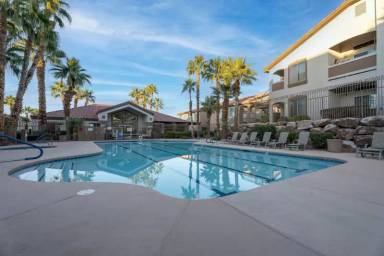 Main picture of Mission Hills Condominiums