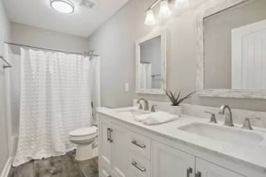 Main picture of 1804 Autumnwood Blvd