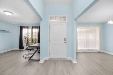 Main picture of 9771 Harlington St