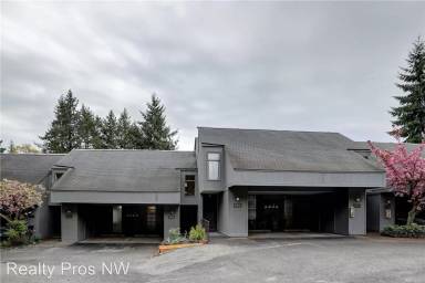 Main picture of 6742 137th Ave NE