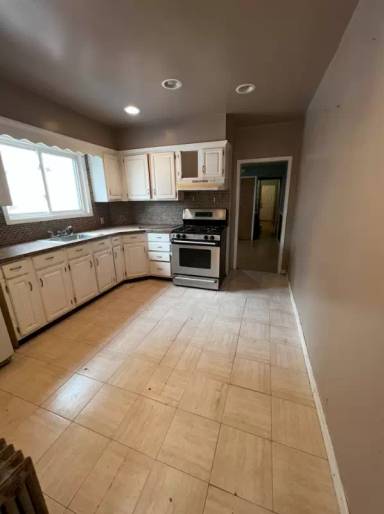 Main picture of 212 Parker St