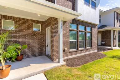 Main picture of 605 W South St