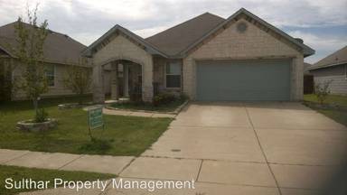 Main picture of 204 Crescent Ridge Dr