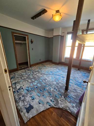 Main picture of 2365 NW Marshall St