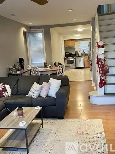 Main picture of 2421 Sepviva St