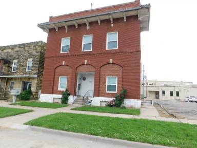 Main picture of 509 N School St