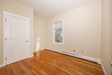 Main picture of 26 Angell St