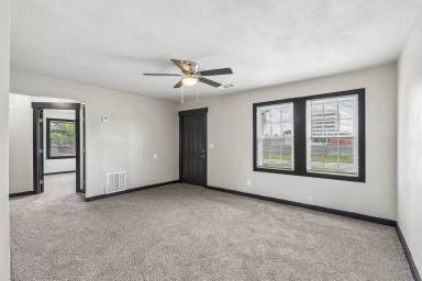 Main picture of 4613 SE 28th St