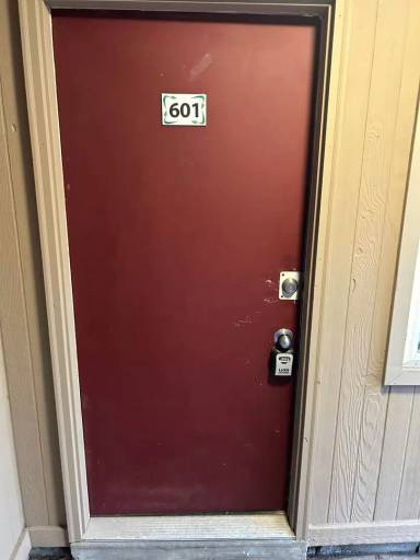 Main picture of Pine Knoll Apartments