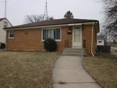 Main picture of 5627 41st Ave