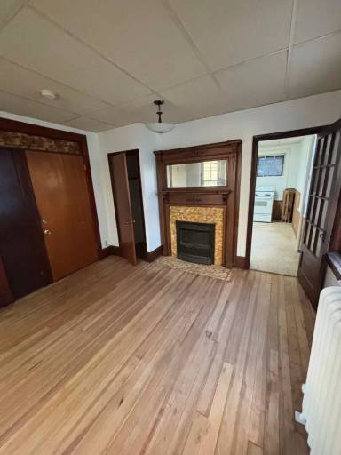 Main picture of 389 Maple St