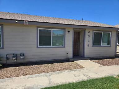 Main picture of 2534 W Chestnut Ct