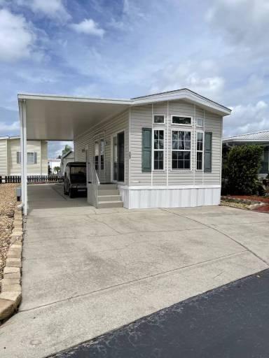 Main picture of 207 St George Dr